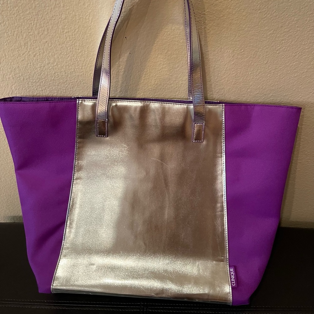 Clinique tote in silver and lavender